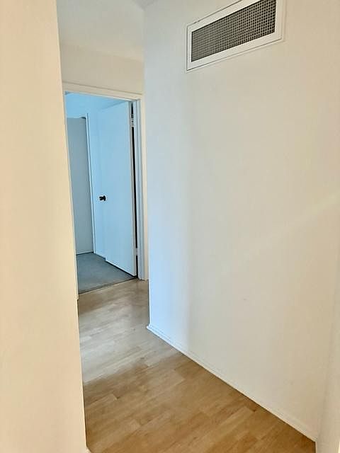 1st image of 332 Waverley St APT 4