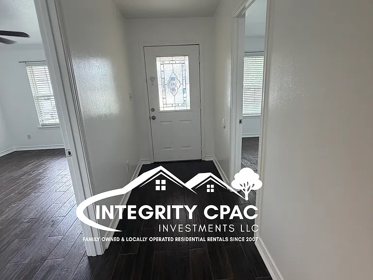 214 Fair Ave — Photo 2