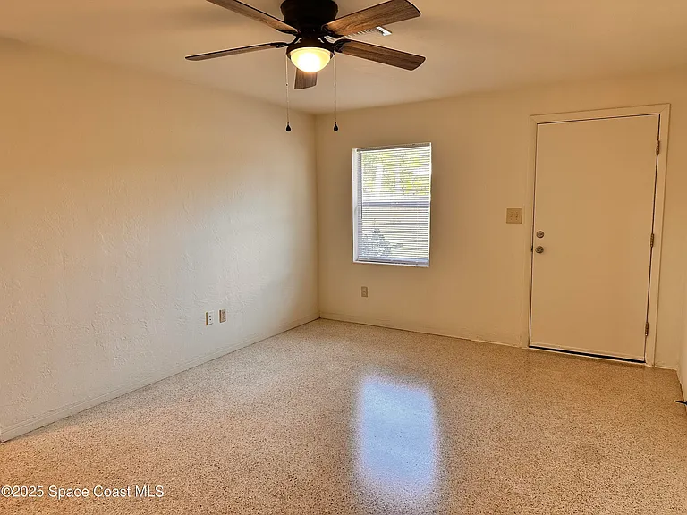 140 Niemira Ave — Photo 4