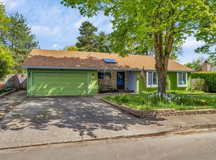 8960 SW Rebecca Ln, Beaverton, OR 97008