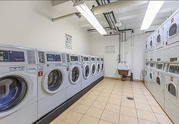 5th image of 166 W 75th St #40