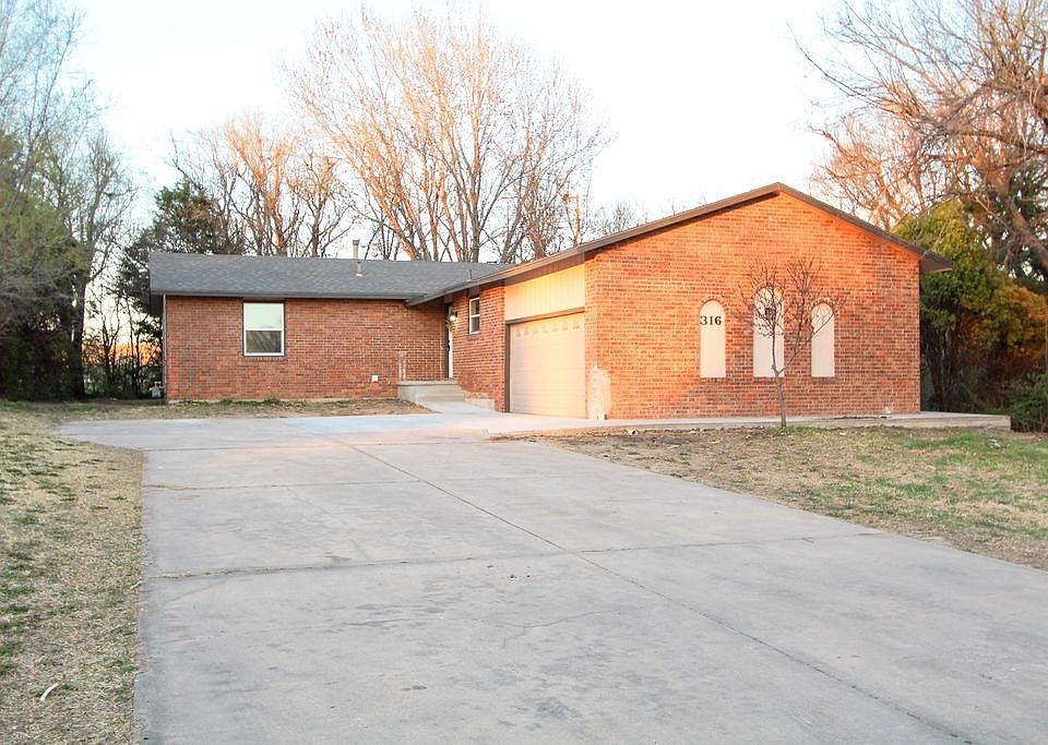 1st image of 316 Sherman Dr