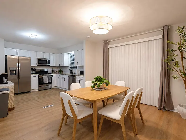 2207 Francine Ave — Photo 4