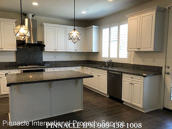 3rd image of 11612 Solaire Way