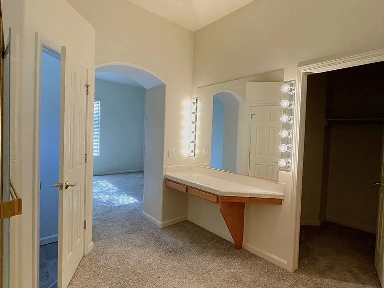 1115 Waverly Dr — Photo 22