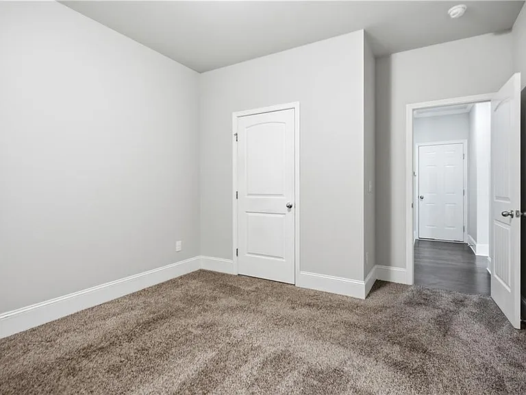 2053 Hamilton Lake Pkwy — Photo 19