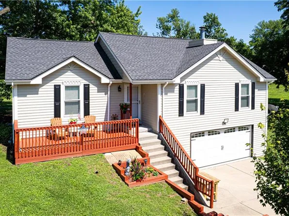 203 Scout St, Camden Point, MO 64018