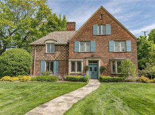 19701 S Woodland Rd, Shaker Hts, OH 44122