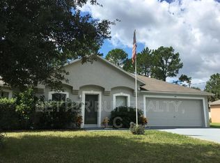 28 Princess Dolores Ln, Palm Coast, FL 32164