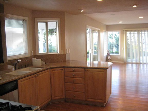 Kitchen & Living room