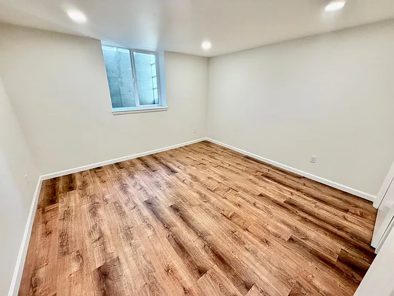 1712 SE 104th Ave — Photo 38