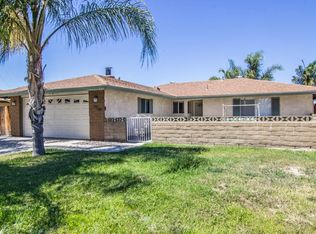 865 S Gilbert St, Hemet, CA 92543