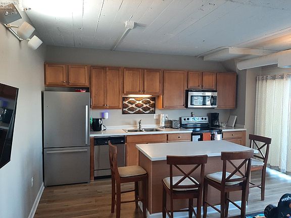 3rd image of 401 W Shoreline Dr Unit 135
