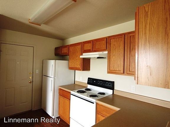 5th image of 809 Industrial Ave APT A