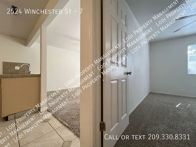 2524 Winchester St #7 — Photo 8