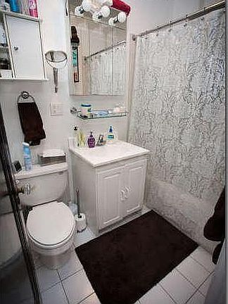3rd image of 4923 N Hermitage Ave #V2