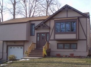 20 Acorn St, Stanhope, NJ 07874