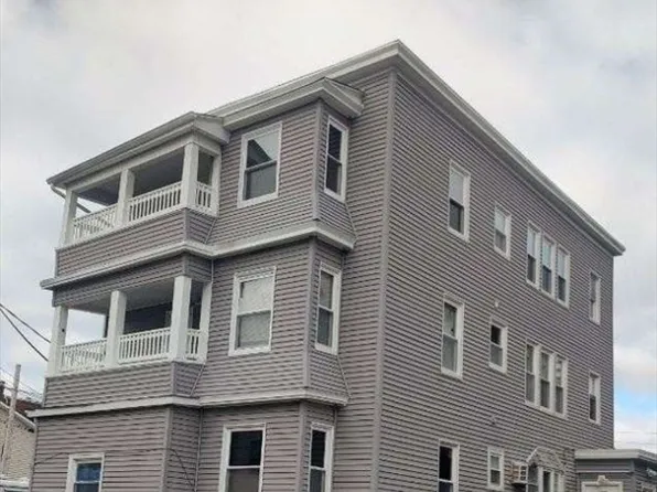 836 Globe St, Fall River, MA 02724