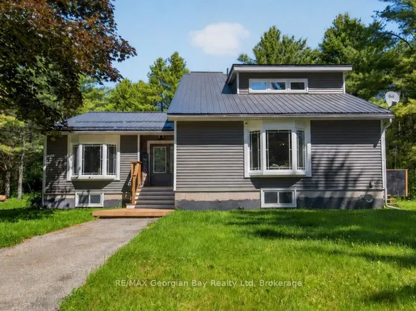 450 Ellerys Side Rd, Tiny, ON L4R 0E3