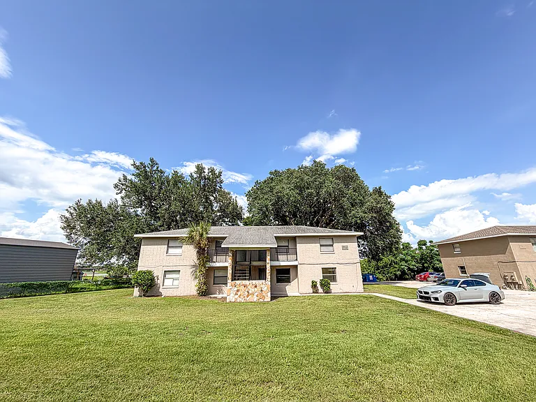 213 McKay Dr #J — Photo 1
