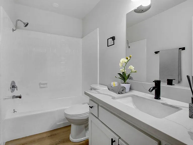 The French Quarter Cottage — Photo 8