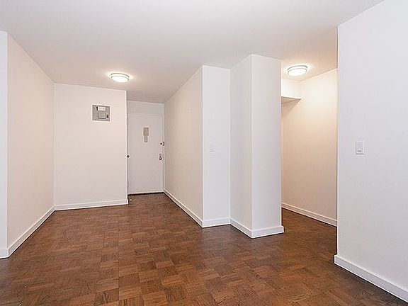 5th image of 1652 1st Ave #2N