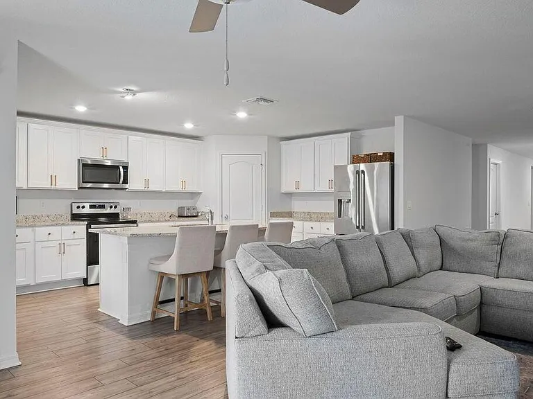 414 SW Dahled Ave — Photo 15