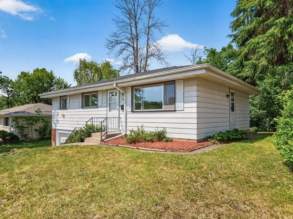 3211 Indiana Ave N, Robbinsdale, MN 55422
