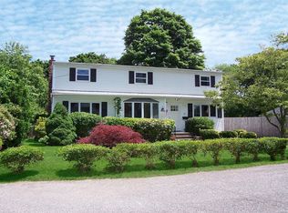21 Innis Ave, Ronkonkoma, NY 11779