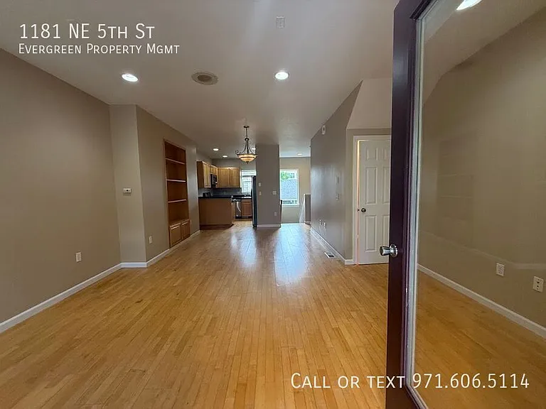 1181 NE 5th St — Photo 13
