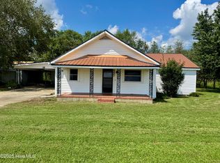 2557 Dudley Rd, Newton Grove, NC 28366