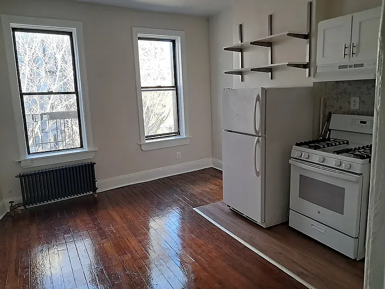 768 Washington Ave #3 — Photo 1