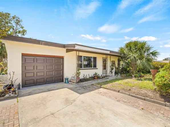 221 174th Ave E, Redington Shores, FL 33708