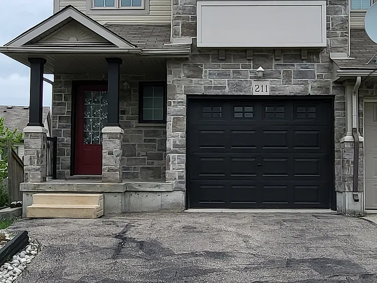 211 Templewood Dr — Photo 1
