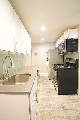 2nd image of 539 W 155th St