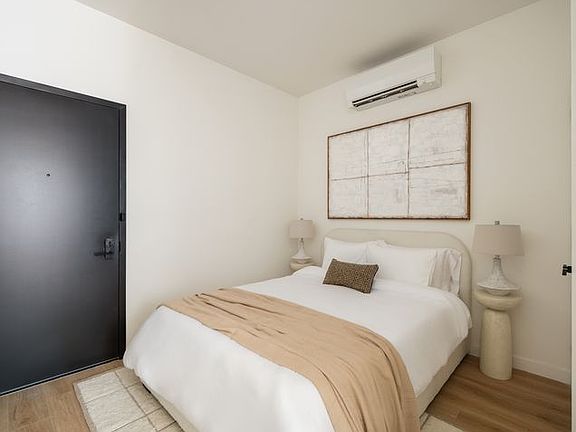 5th image of 110 W 32nd St #5A