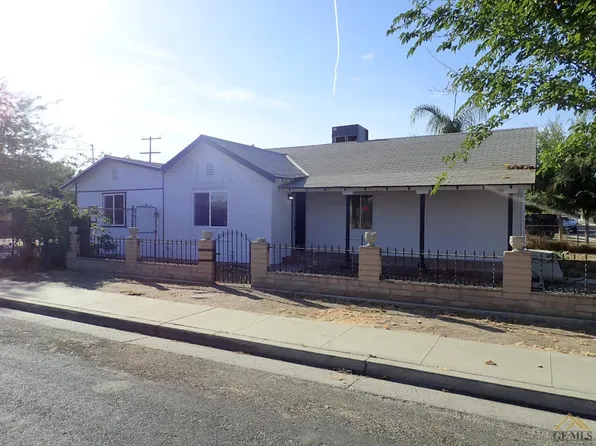 146 Dover Pl, Delano, CA 93215