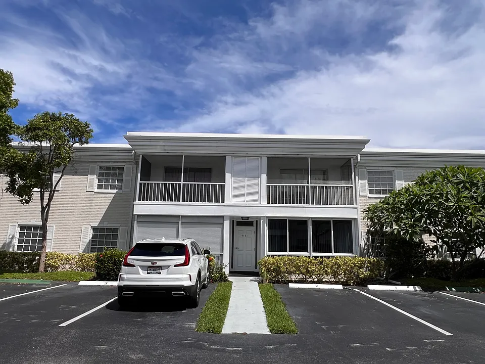 6421 Bay Club Dr #3