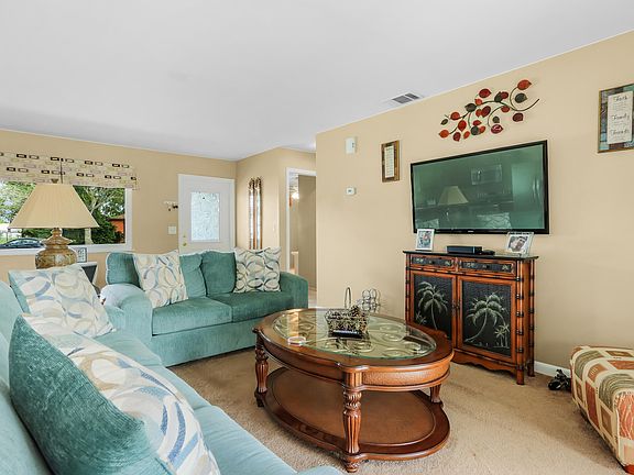 3rd image of 2272 SE Dunbrooke Circle
