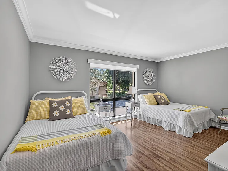 605 Brackenwood Cv — Photo 24