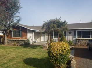 223 Blossom Dr, Moxee, WA 98936