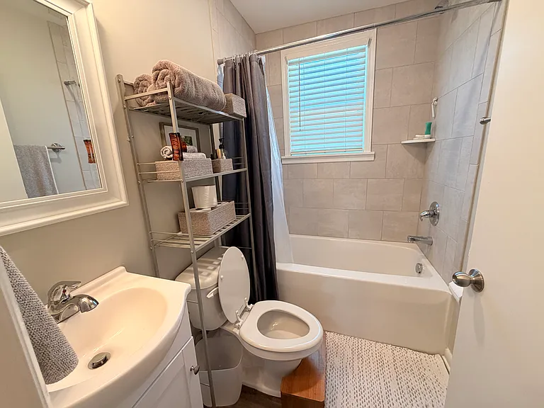 409 Dement St NE — Photo 18