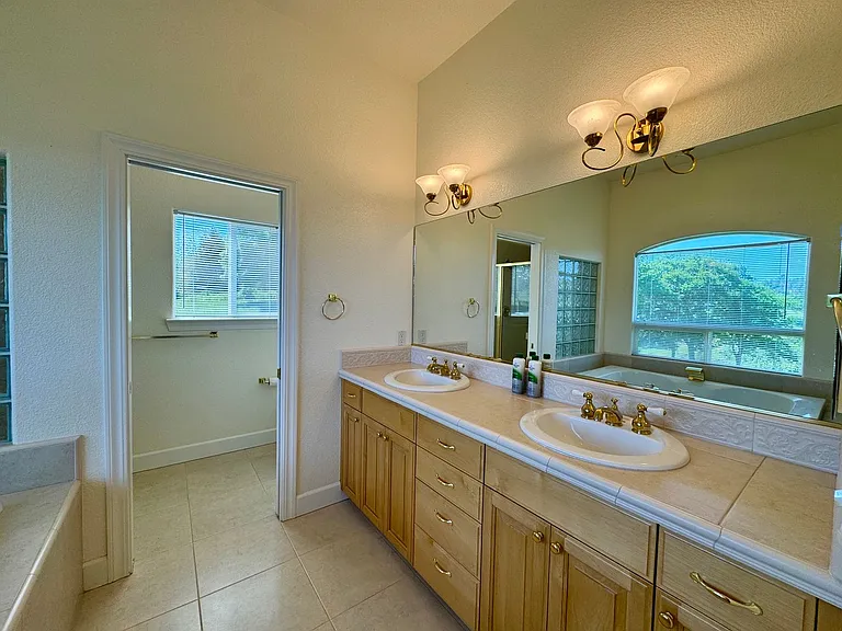 6255 Peacock Way — Photo 28