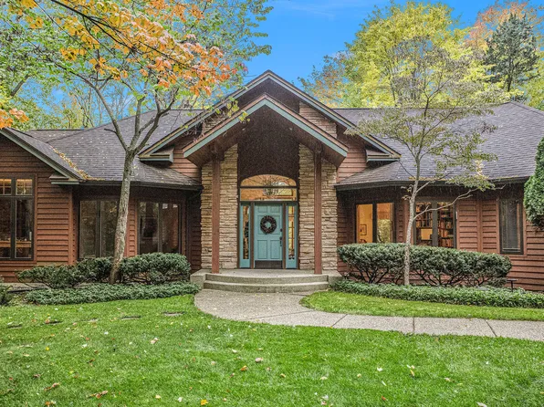 10892 E De Ave, Richland, MI 49083