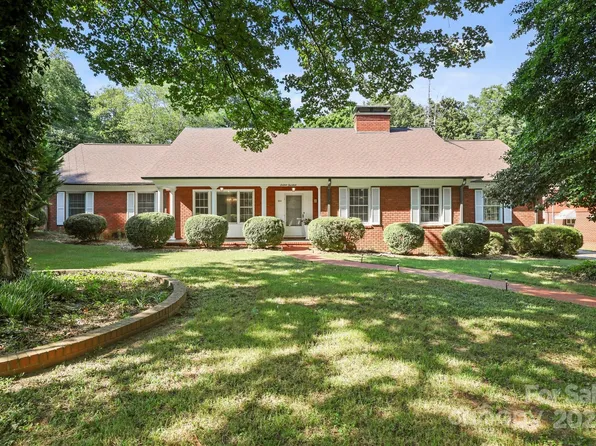 1614 Statesville Blvd, Salisbury, NC 28144