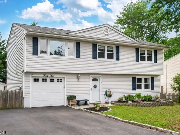 33 Van Buren Ave, Westwood Boro, NJ 07675