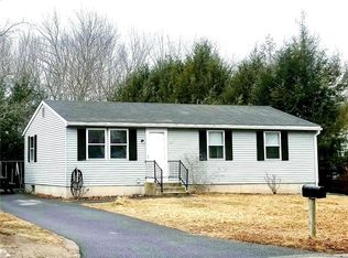 27 N River Ln, Killingly, CT 06239