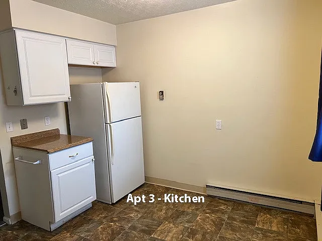 422 Falls Ave — Photo 2