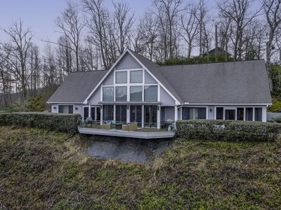 371 Knobby Ln, Franklin, NC, 28734