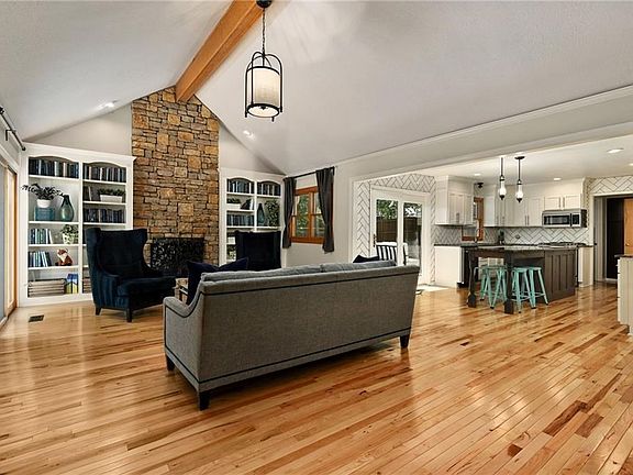 5th image of 8244 Parkhill Cir